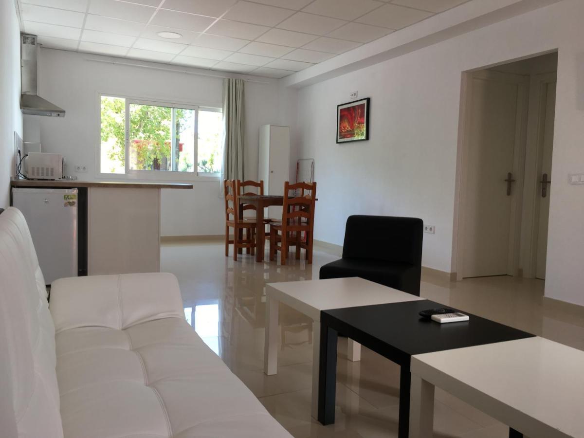 Apartamentos Carmen Teresa Torremolinos Eksteriør billede