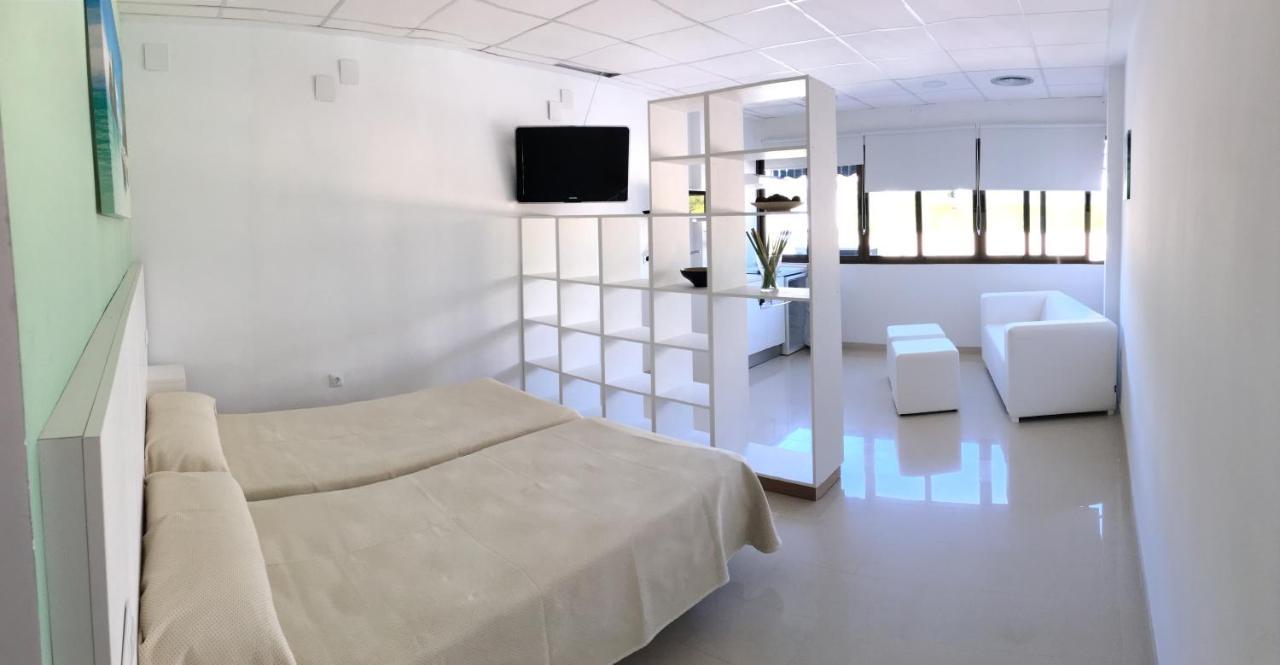 Apartamentos Carmen Teresa Torremolinos Eksteriør billede